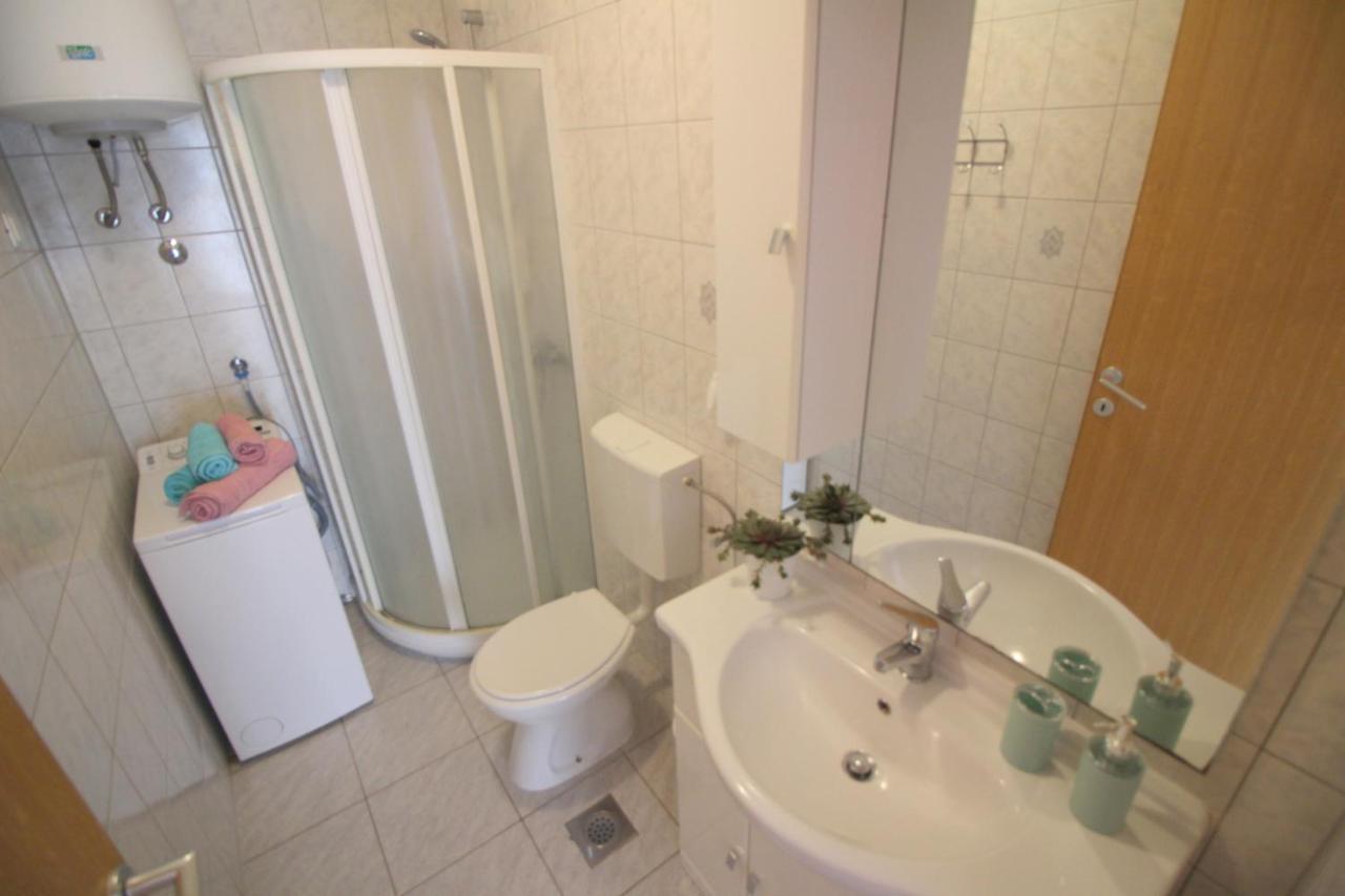 Apartment Ema Near City Center Poreč Exteriör bild