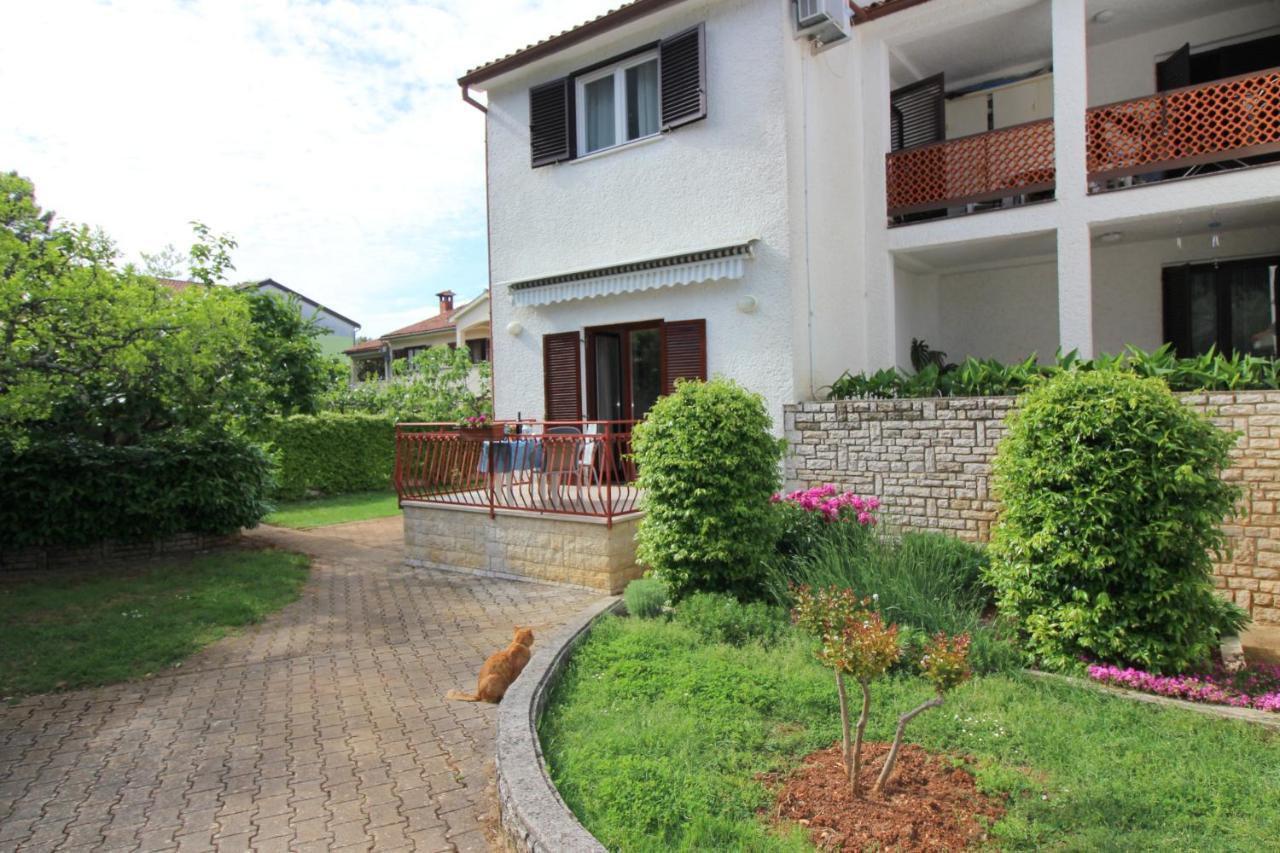 Apartment Ema Near City Center Poreč Exteriör bild